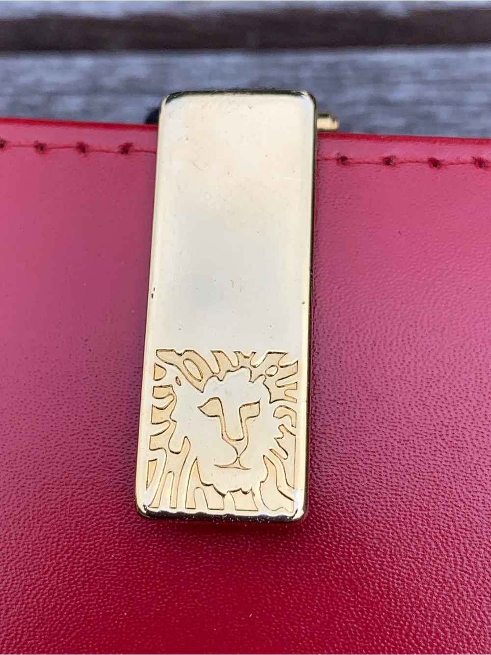 NEW 80s Deadstock Ann Klein St. Thomas Caretaker Red Leather Gold Lion Wallet - Picture 17 of 17
